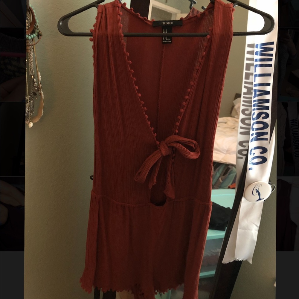 Romper - Picture 2 of 5